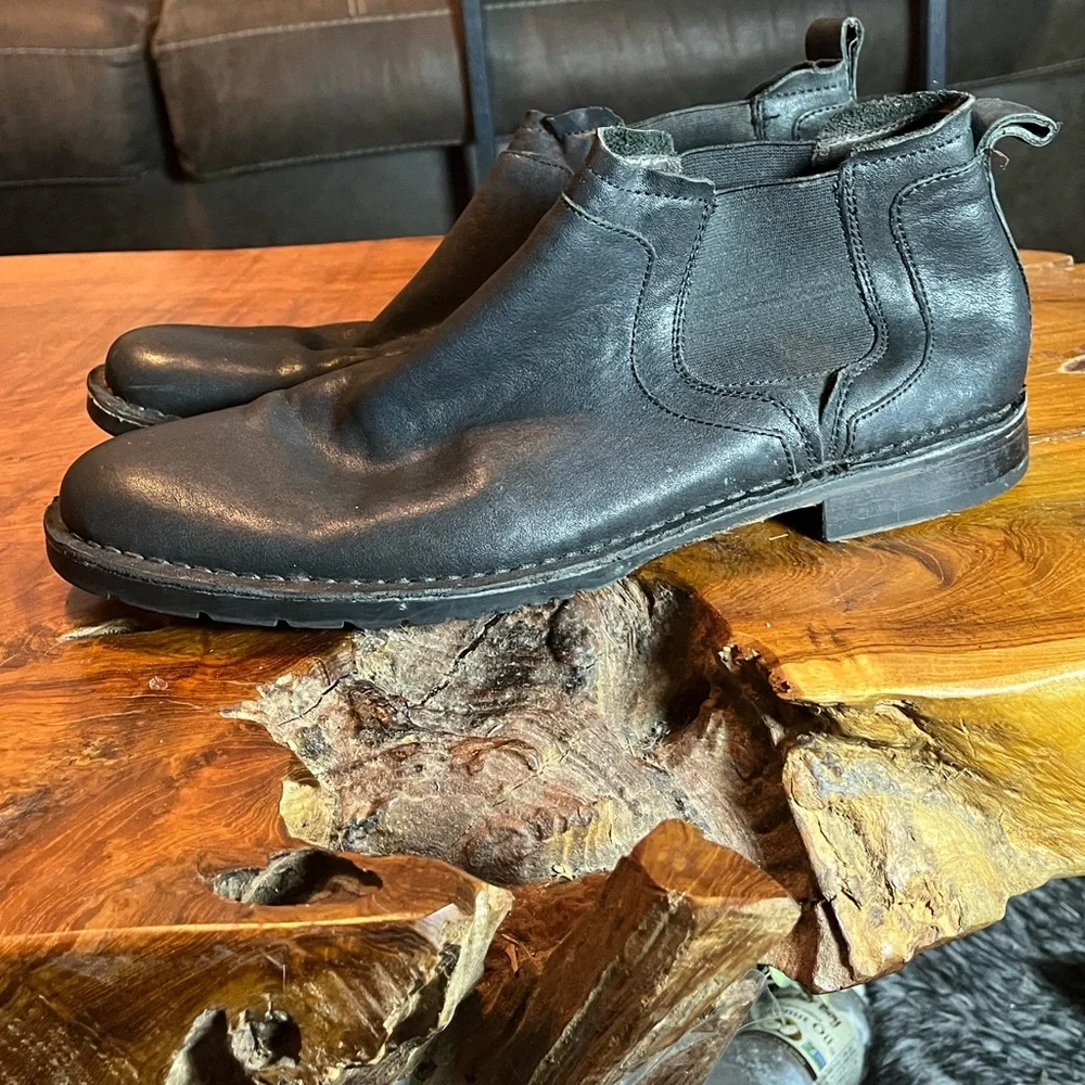 John Varvatos USA Black Leather Chelsea Boots Mens Size 10.5 Pull-On Ankle Boots